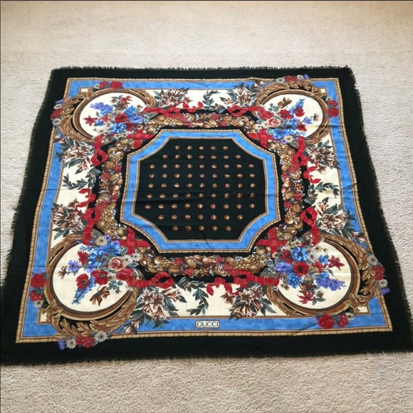 🔥 Gucci Scarf 🔥 - Picture 5 of 6